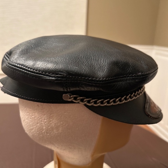 Harley-Davidson Black Leather Chain Accent Biker Cap with Brown Logo Patch main image 8